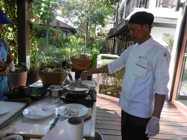 色が変わったらあげて、横においておきます。