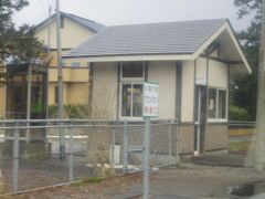 近川駅です。大湊線下りの列車はキャリーバック持って背広着たおじさんが結構乗ってたけど会議でもあるのかな。上りの列車は学生が一杯乗っていましたが、停車する旅に下車していきだいぶ減ってきました。