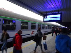 18：53　Poznan Gl.駅に到着、多くの乗客が降ります