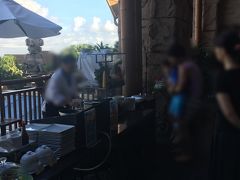 パタヤ最後の朝です。
今日は朝食はラウンジの方で。
こっちでも大体同じものが置いてあるし人が少ない
今日はコーヒータイム削ってちょっとプールも行きたいのでこちらだけで。