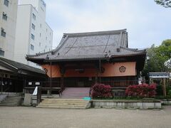 岐阜駅から長良川方面へ北上してます。

こちらは楽市楽座発祥の寺だという円徳寺。
