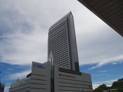初日の宿泊は新神戸にある「ANAクラウンプラザホテル神戸」へ。

お盆なので、神戸市内のホテルも高くなっており、こちらを予約しました。
