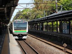 多少変化も見えるが、緑濃い北鎌倉駅の佇まいは好ましい。

駅を出て、円覚寺を素通りし建長寺に向かう。土休日は混雑するのが定番だがこの日は意外と空いていた。