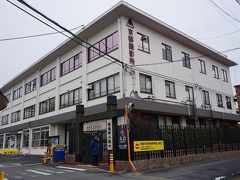 ●東映京都撮影所＠嵐電撮影所前駅

駅から歩いて約3分。
東映京都撮影所です。
実は、学生の頃、この近くに住んでいたのですが、初めてきました(笑)。
有名どころ、通らないかな…(笑)。