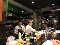 夕食はPanchita
予約なしで、並んでる人がいたので無理かなぁと思ったら、ドリンクとかオーダーして待ってるスペースでも食べ物頼んでいいよ、とのこと。