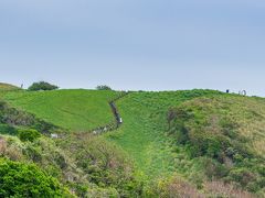 ユウスゲ公園に到着
写真真ん中の階段を上っていきます