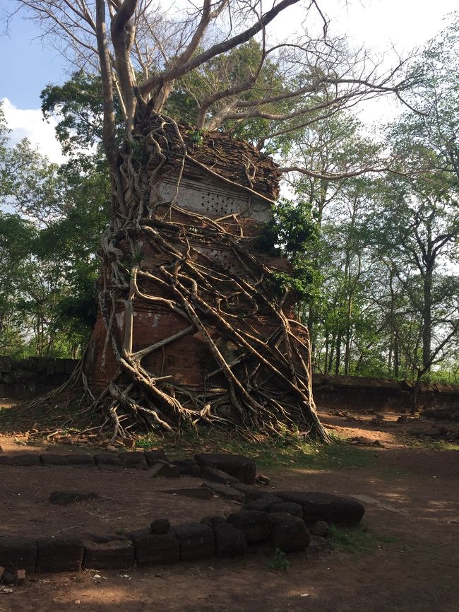 コーケー遺跡群のプラサットプラム寺院です。
