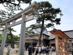 10連休のせいなのか、元号がかわったせいなのか、御朱印目当てなのか、龍城神社でお参りする方が並んでいます