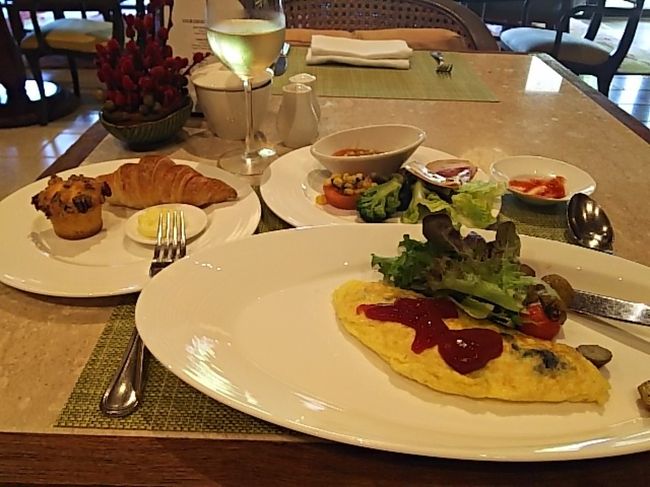 白ワインいただきながら昨日と同じメニュー（笑）