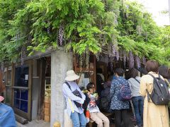 昭和を引きずった建物を利用した　
フランス菓子のお店もありました