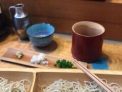 道の駅小国でランチ。ざるそば美味しかったです。食器が雰囲気満点じゃないですか