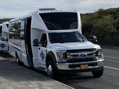 船の主催するエクスカーション。
この車でハレアカラ火山に挑む。