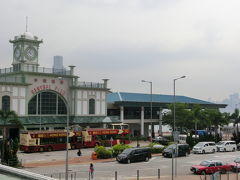 中環埠頭。ミニチュア模型のようなピンぼけ写真…