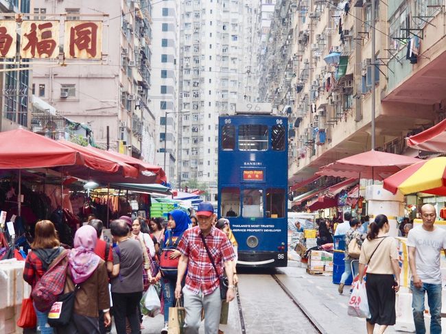 トラムを終点の北角で降りて、北角道を買い物中のジモティーに混ざってぶらぶら。<br /><br />