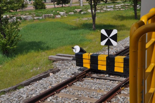 　機関車の車止め