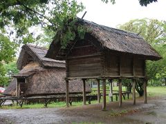 ではなくて、登呂遺跡。
吉野ヶ里みたいなのをイメージしていた
ので、そのまま過ぎる姿に少し驚き！