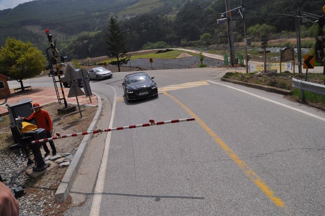 　すみませんねえ。(笑)