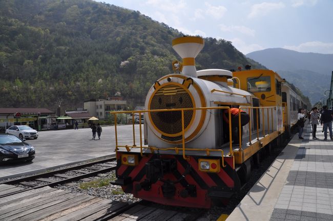 　こちらは、今乗ってきた風景列車です。<br />　この列車に乗れたので所期の目的は達成されたのですが。(笑)