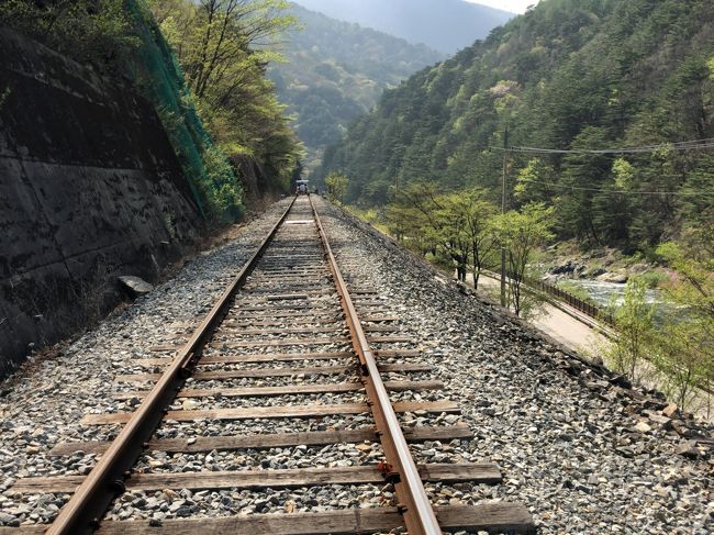 　前方の人たちとずいぶん離されました。