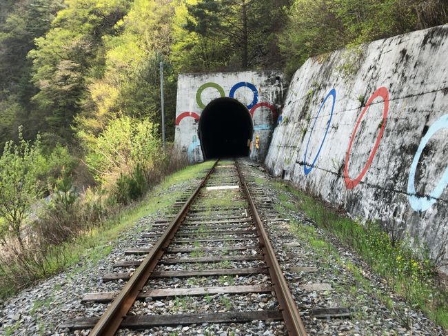 　壁にもペイント