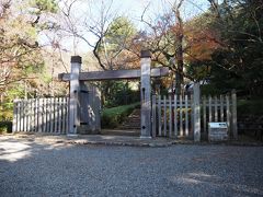 すぐ側には織田信長居館跡。これは観ないといけないでしょと思ったのですが・・・