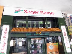 で……お腹も空いたのでコンノート・プレイスへ移動。

旅行最後の食事は、「サガール・ラトナ」(Sagar Ratna)のカリーにしました。