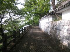 一方こちらは所変わり京都の北西に位置する福知山に建つ福知山城。関西に住んでいても福知山が京都であるというのが今一つピンとこない。
