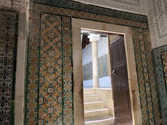 https://goronekone.blogspot.com/2019/05/mosque-sidi-sahbi-mosque-of-barber.html