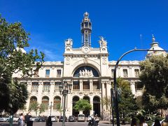 こっちもまるで宮殿だわ!って思ったら中央郵便局だったし。　何か、バレンシアの街並み、想像と全然違うー(もちろん良い意味で!)。