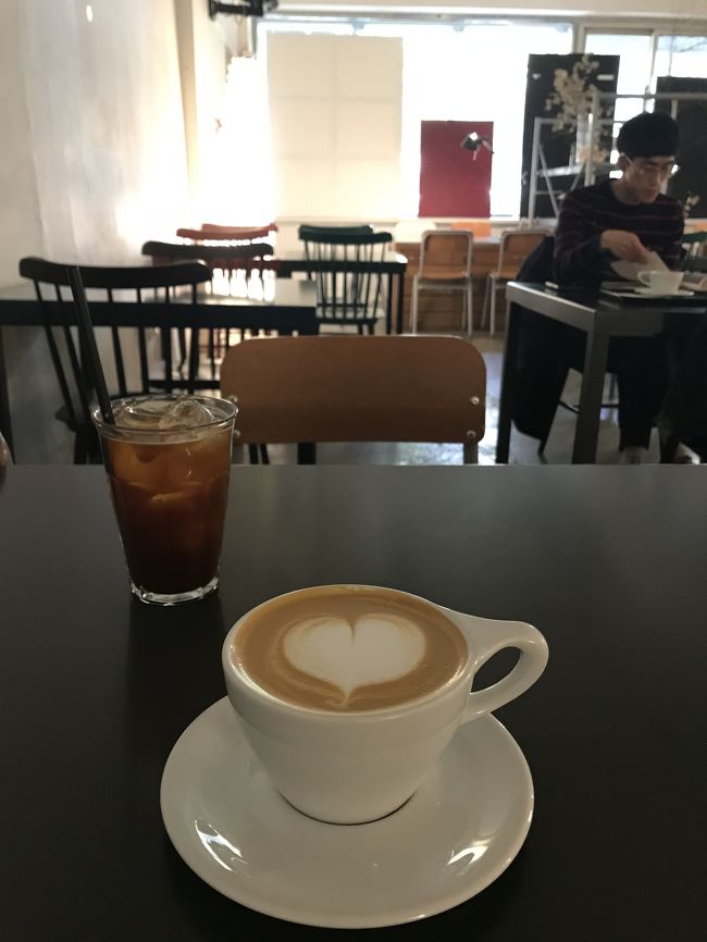 ローカルの友達とお茶したZagmachi<br />車で行ったら駐車方法を注意してくるおじさんいて大変だったけど。<br />お店は落ち着いた雰囲気でかなりまったりできた！