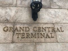 グランドセントラルターミナル

国連ビルから歩いて戻り、次にハイランドに向かいます。

グランドセントラルから地下鉄S線（グランドターミナルとタイムズスクエアを結ぶ直通電車）でタイムズスクエアに行き、５分ほど歩き地下鉄A線で14stまで行きます。
