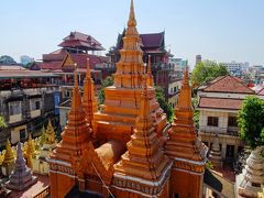 【ワット・ウナロム (Wat Ounalom)】

ほんと色々な仏塔が見れます