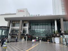 仙台駅のバスターミナルから会津若松へ。