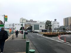 おはようございます。

朝8:00頃の西武池袋線、保谷駅。

青春18きっぷの旅にしては、遅めのスタートです。