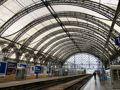 約２時間、ドレスデン中央駅に到着しました(=´∀｀)。