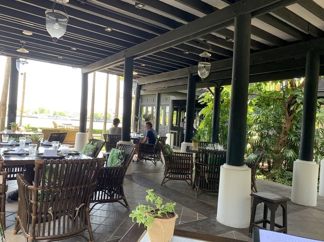 チョンレストランというホテル内のタイ料理やさん。