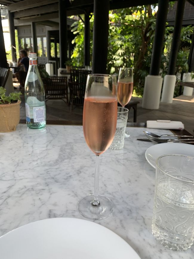 スパークリングワインをいただきます！