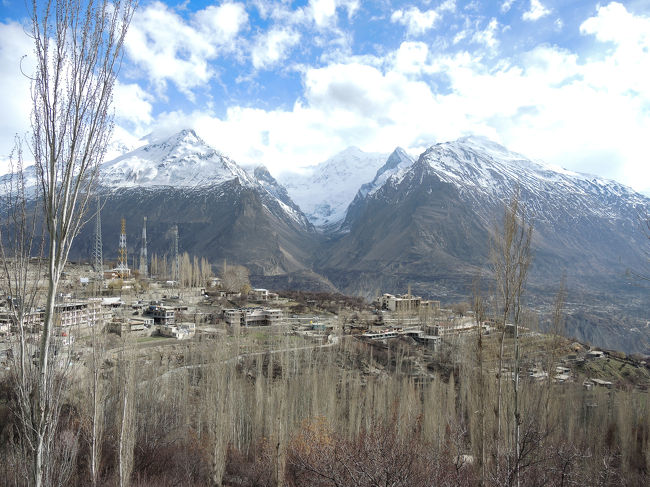 見晴らしのいいケーキ屋さんから眺めたカリマバードの景色