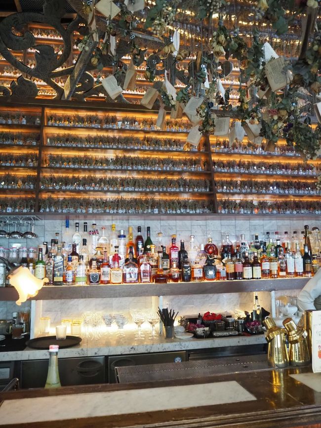 今度はゆっくりBARできたいな～☆<br />途中でサラリーマンの男性2人が、BARにきてお昼から話してました！<br />こんなお昼からどんな仕事なんだろうか。笑