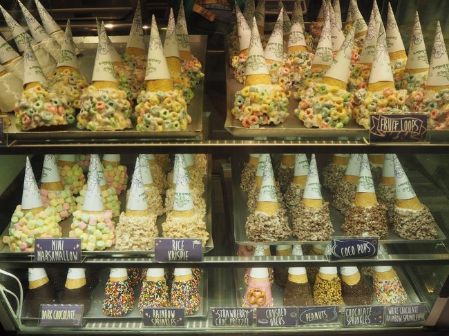 色んなコーンがあって目移り！<br />コーンフレークのをインスタでよく見るけど、それより美味しそうなのを選びました(笑)