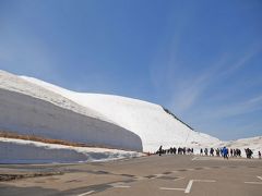 11:30頃、目的地の室堂へ到着しました！！
予定よりも約30分早めの到着でした。バスを降りて、ここで2時間半自由時間になりまーす！！((o(´∀｀)o))