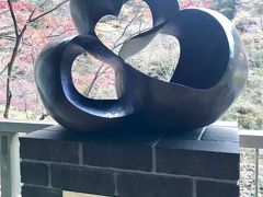 翌朝は目的地である袋田の滝へ。
ホテルのご厚意でホテルから袋田の滝まで送迎していただきました。

帰りも迎えにきていただき、駅まで送っていただいたので至れり尽くせりです！

観瀑トンネル内の「恋人の聖地」モニュメント。