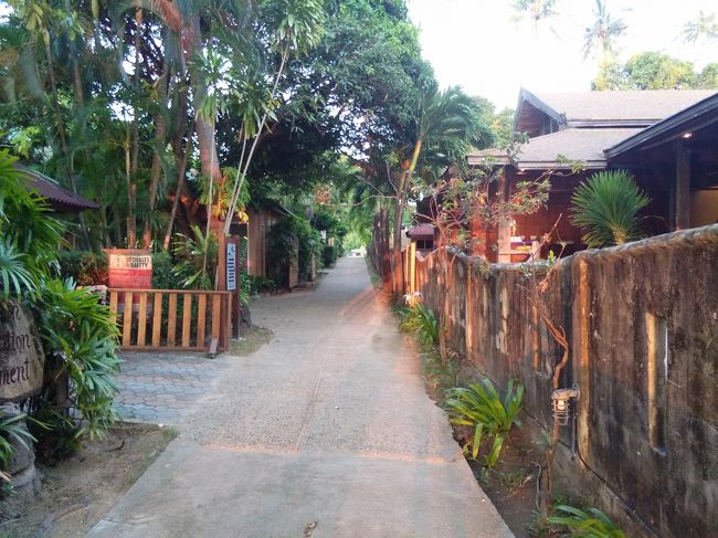 朝日を眺めた後は、部屋に戻ってゆっくりしてからレストランでビュッフェの朝食です。