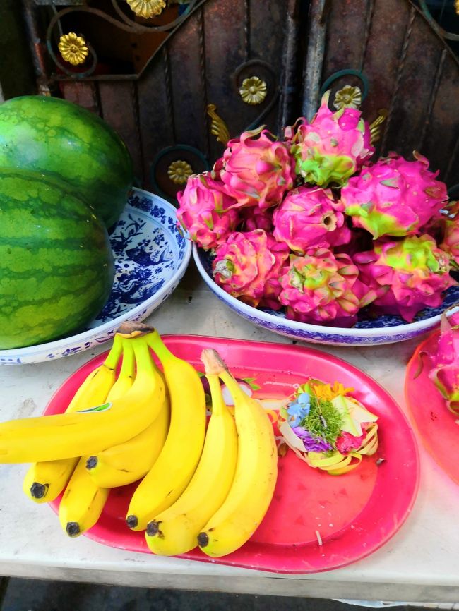 まうまう　フルーツはなにがいいの？<br /><br />あっ　テキトーで(笑)<br />フルーツの季節は終盤。<br />旨いフルーツ狙いなら雨季に来ないとね。