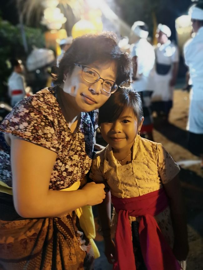 monaのお嬢さんの案内でお仲間いりさせてもらってます。<br />さすがに、スンバヤンには行きませんでした。神聖な場所です。<br />