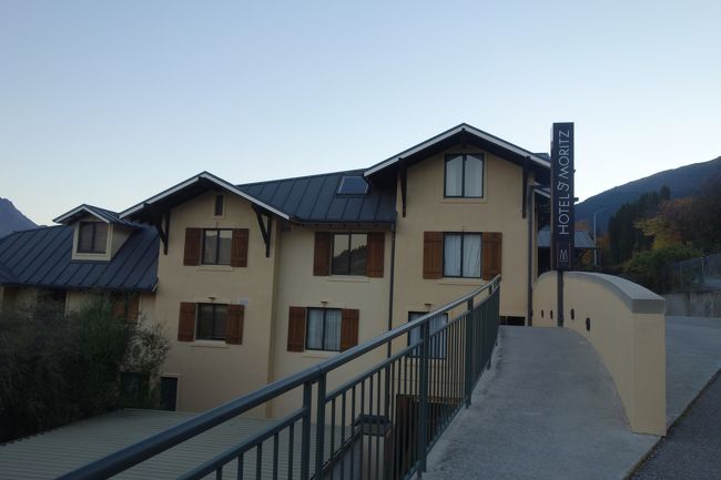 少し坂を上がったところにあるホテル セント モリッツにチェックインします。