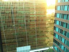 幸いにも部屋はハーバービューでしたが、反対側だとこんな感じ。