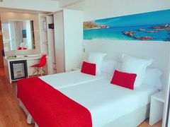マヨルカ島で宿泊したビーチ沿いのホテル・ネグレスコ、とっても快適でした!　
