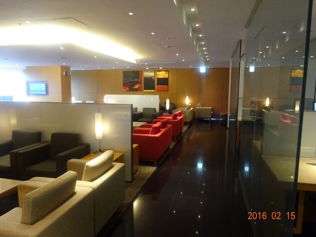 ラウンジ内の様子ですが空いていました