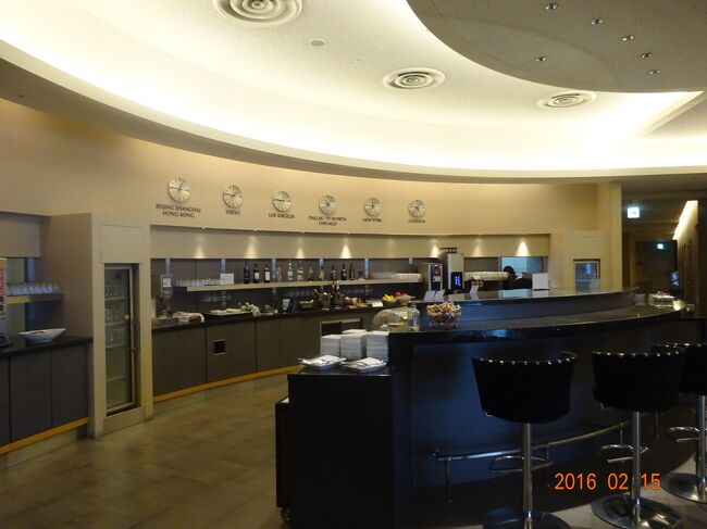 バーも多くのお酒が置いてあります